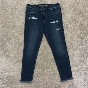 AMERICAN EAGLE JEANS